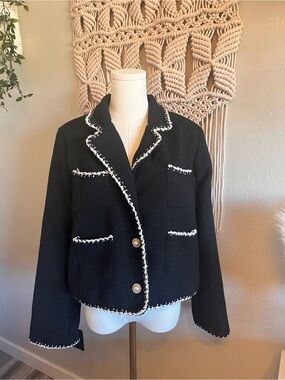 NWOT Ellen Tracy Black Bouclé Jacket with Contrast Trim